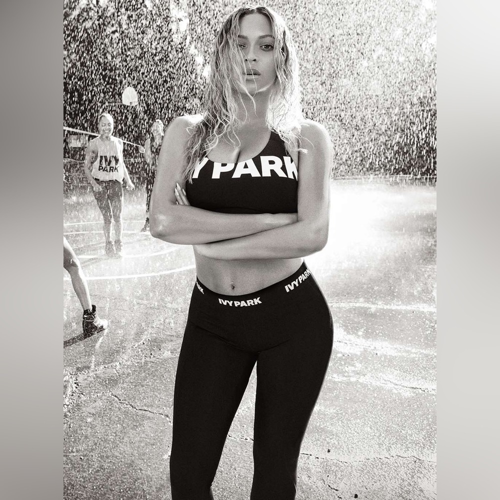 Ivy Park Low Rise 7/8 Leggings Black Size S NEW